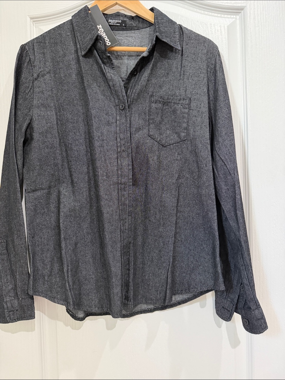 Zeagoo Denim Black long sleeve Button-Up Shirt size S NWT